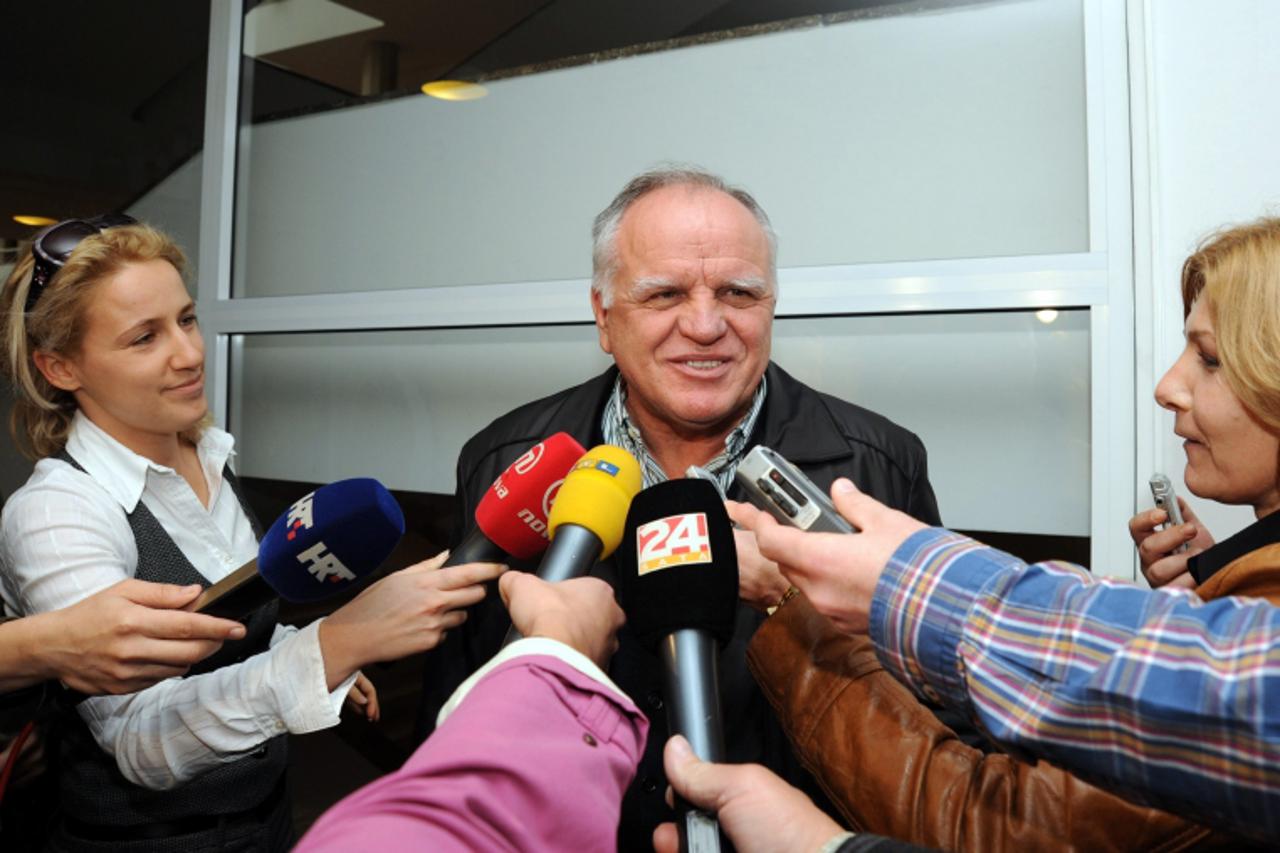\'18.11.2010., Split -Sjednica Gradskog vjeca u zgradi banovine u splitu Jako Andabak imao je sastanak sa Zelkom Kerumom Photo: Nino Strmotic/PIXSELL\'