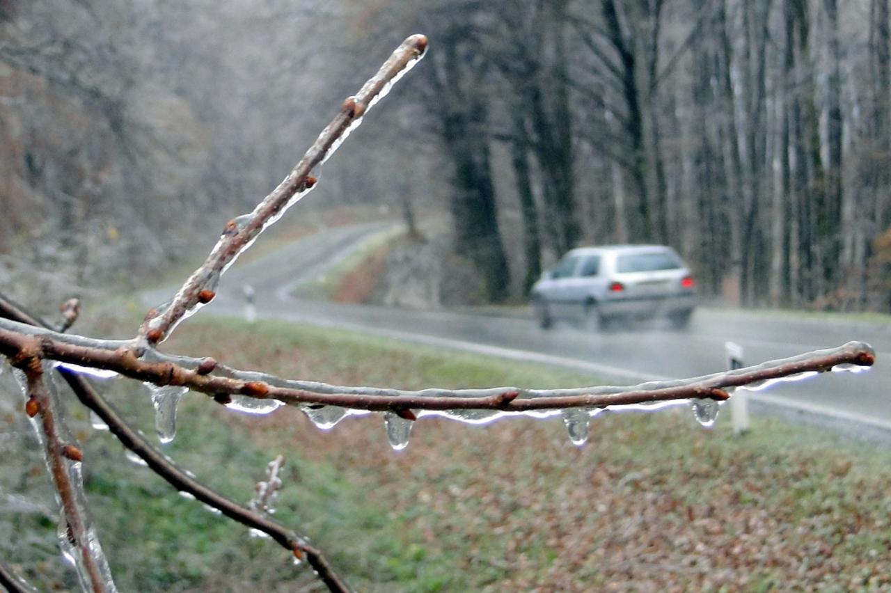 cesta-led_mas_pod_021210