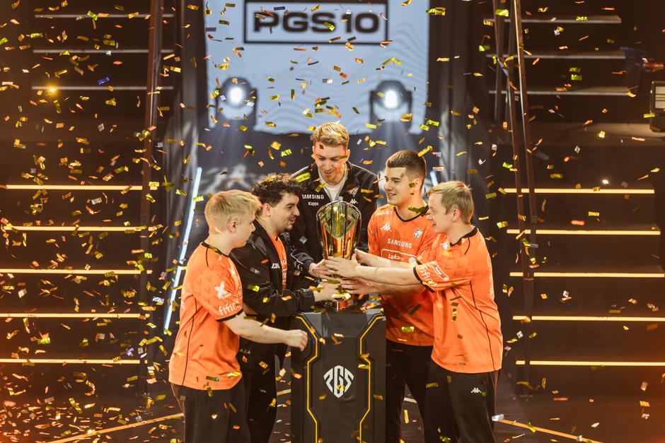 Virtus.pro Luke Rukavine i Nine Mikeca lani je osvojila esport turnir PGS 10 u Maleziji