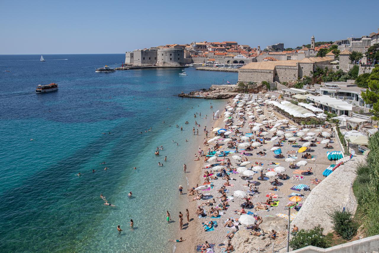 Ljeto na najpoznatijoj dubrovčkoj plaži Banje