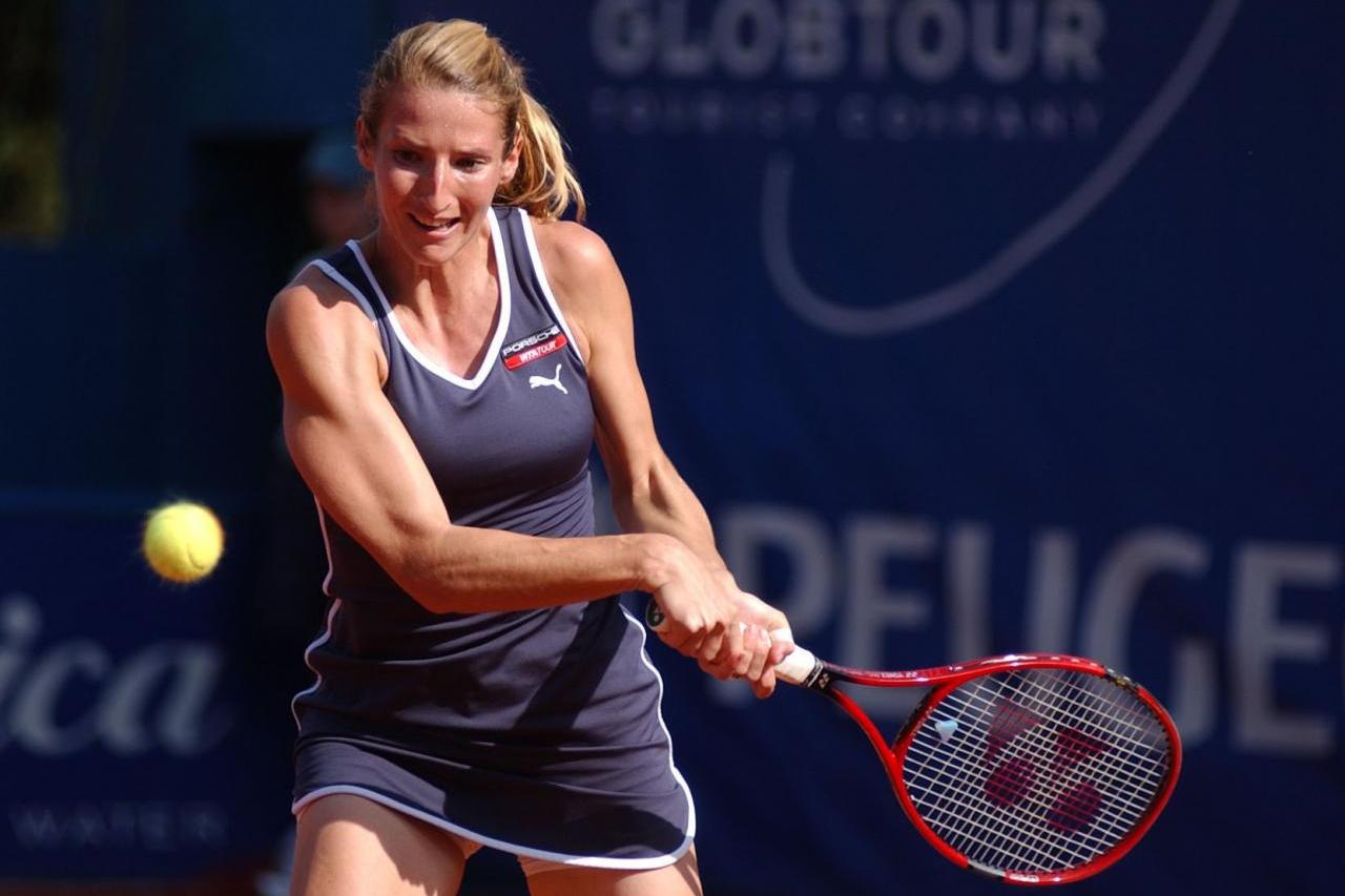 Tenisacica Silvija Talaja na Bol Ladies Open 2003. 