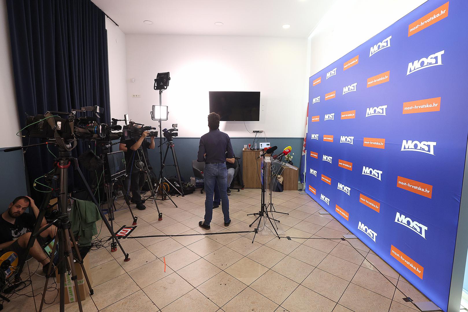 09.06.2024., Draskoviceva, Zagreb - Docek izbornih rezultata za Europski parlament u stozeru MOST-a. Photo: Goran Stanzl/PIXSELL