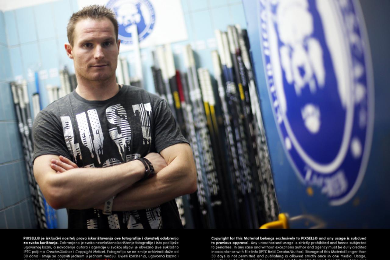 'SPECIJAL MAX 19.09.2012., Dom sportova, Zagreb - Tomislav Zanoski, hokejas KHL Medvescak. Photo: Slavko Midzor/PIXSELL'