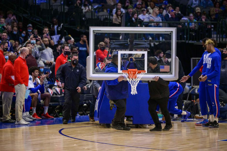 NBA: Philadelphia 76ers at Dallas Mavericks