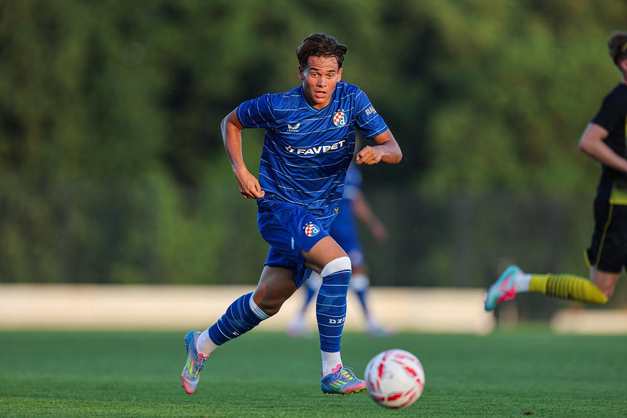 Radomlje: Prijateljska utakmica, GNK Dinamo - NK Radomlje