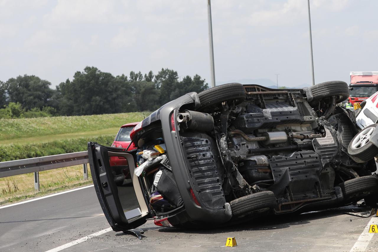 Teška prometna nesreća kod Zaprešića: Sudarili se automobil i ophodno vozilo