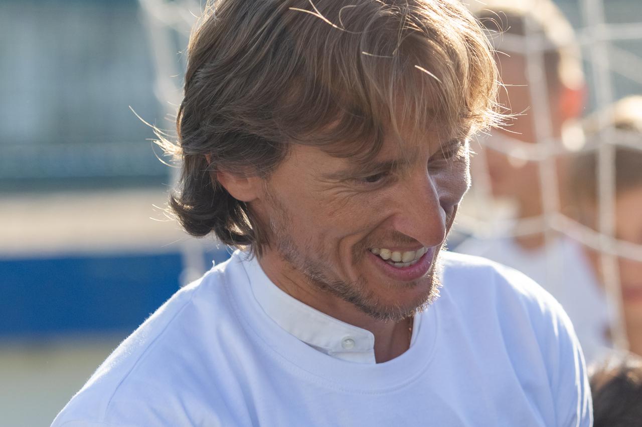 Luka Modrić družio se s djecom iz omladinskog pogona Zadra