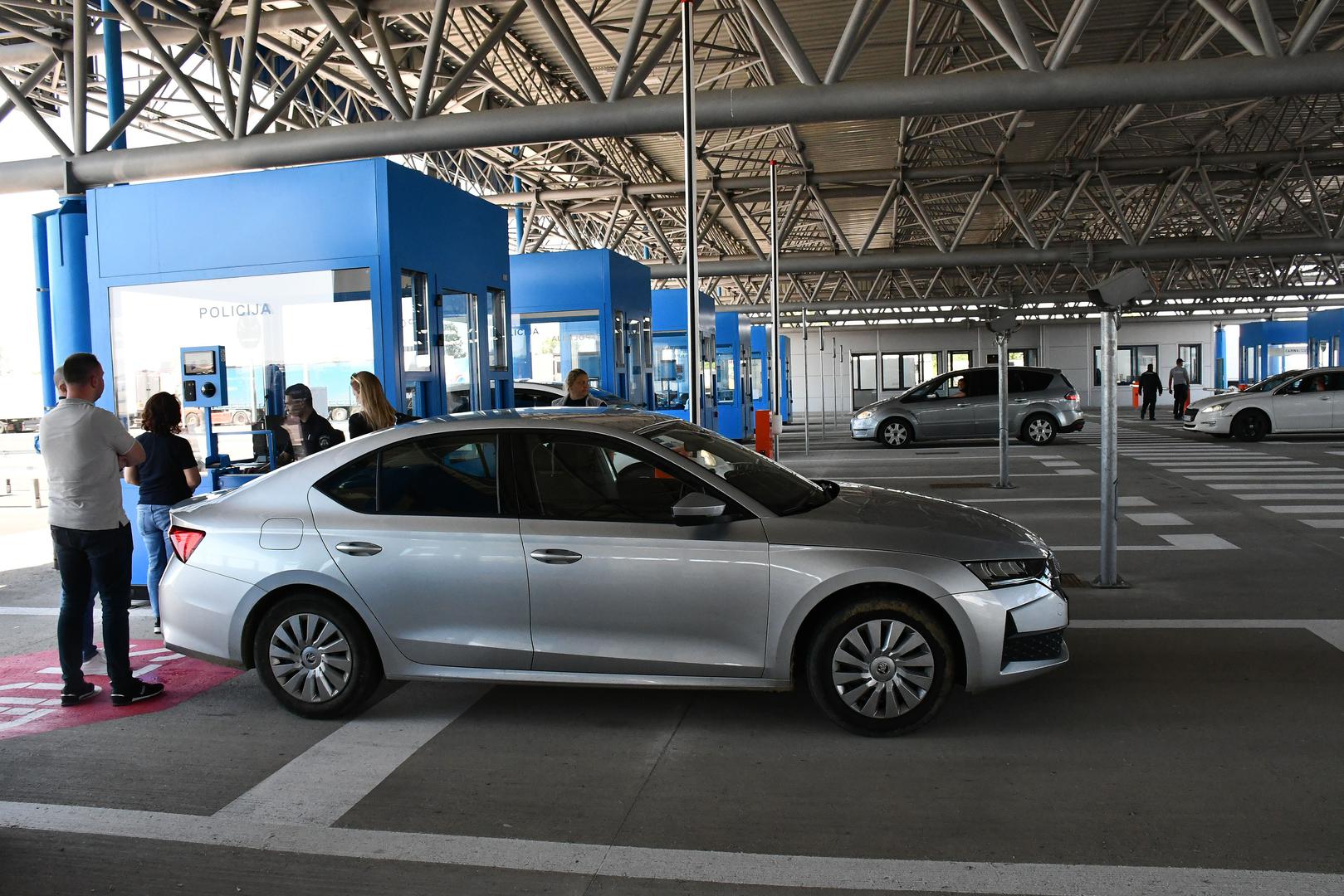 Privremeno otvaranje graničnih prijelaza mjera je koja se usuglašava sa susjednim državama, u ovom slučaju Hrvatskom, a rješenje koje je izdalo Ministarstvo sigurnosti vrijedi tri mjeseca, odnosno do 19. kolovoza. 