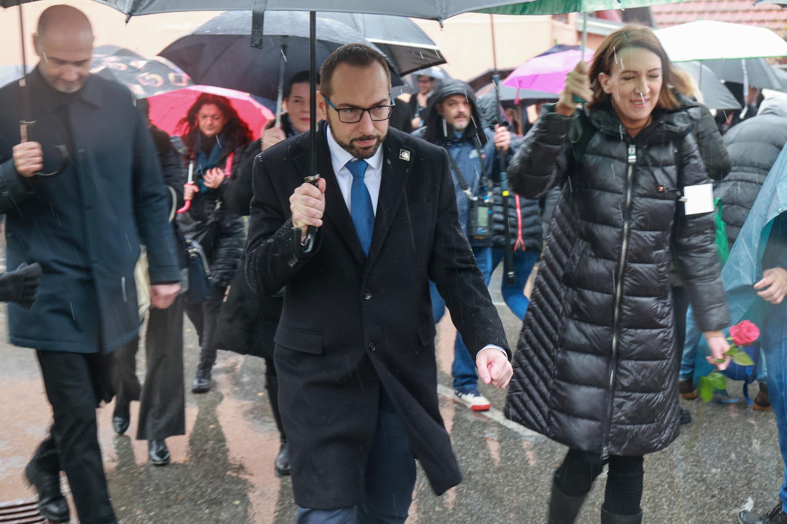 18.11.2022., Vukovar , Obiljezavanje  Dana sjecanja na zrtvu Vukovara 1991. - 2022. Prigodni program "Vukovar - mjesto posebnog Domovinskog pijeteta" pocet ce  u krugu Nacionalne memorijalne bolnice „Dr. Juraj Njavro“, nakon toga ulicama grada Vukovara  krenuti ce Krizni put - Kolona sjecanja do Memorijalnog groblja.Tomislav Tomasevic  Photo: Davor Javorovic/PIXSELL