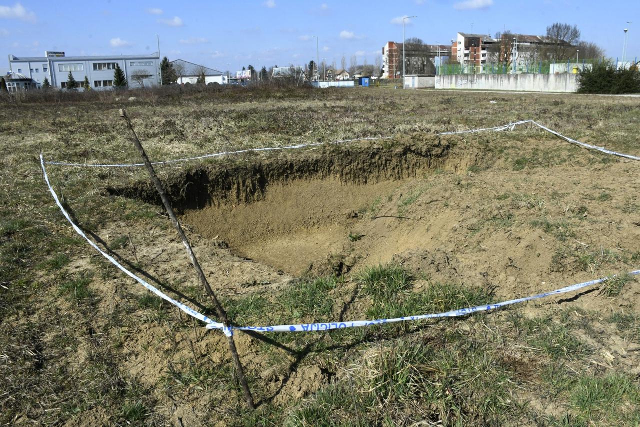 Sisak: U Komunalnoj zoni nakon potresa otvorila se rupa u zemlji