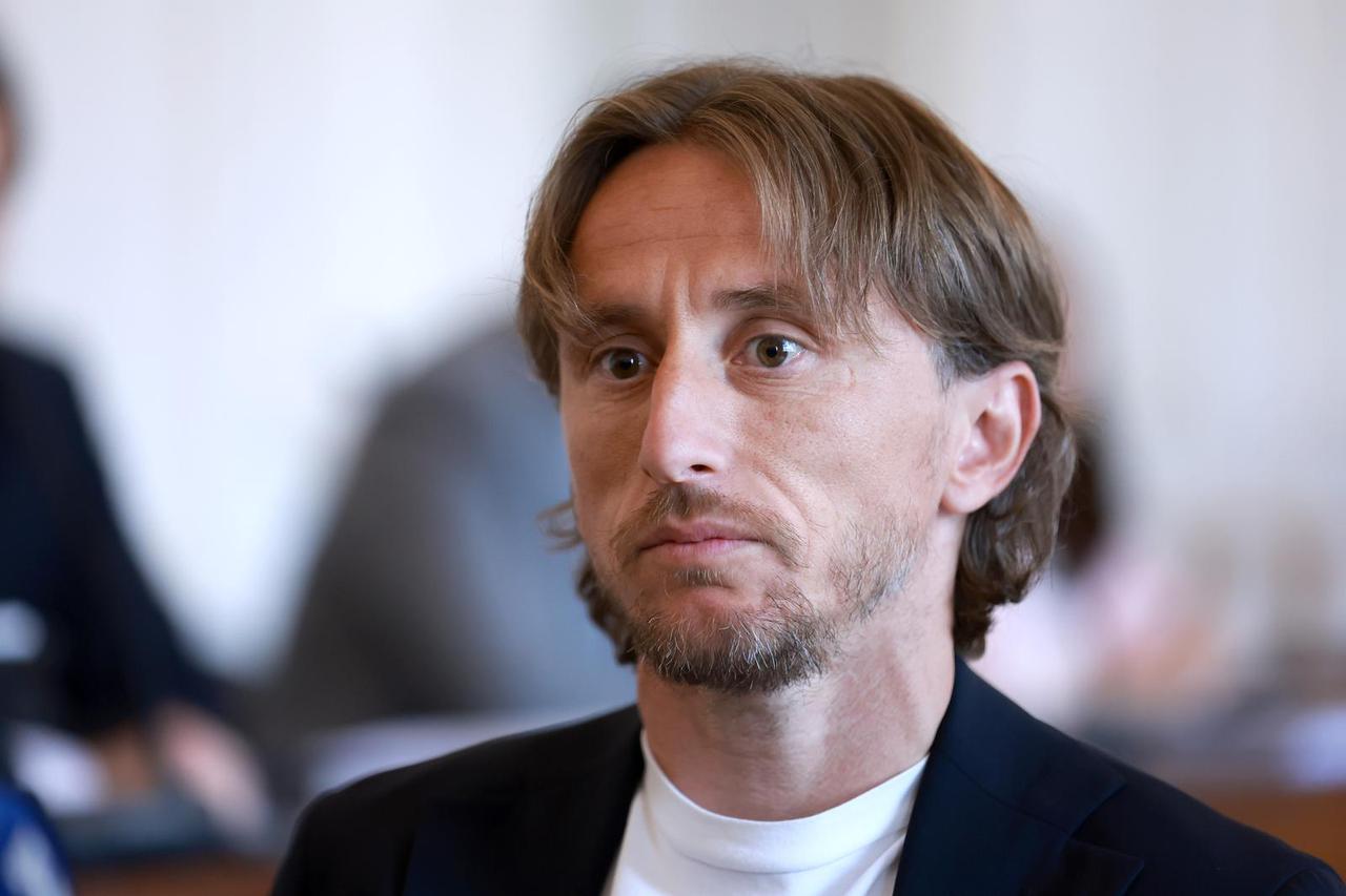 Osijek: Luka Modrić svjedočio je na suđenju braći Mamić i ostalima