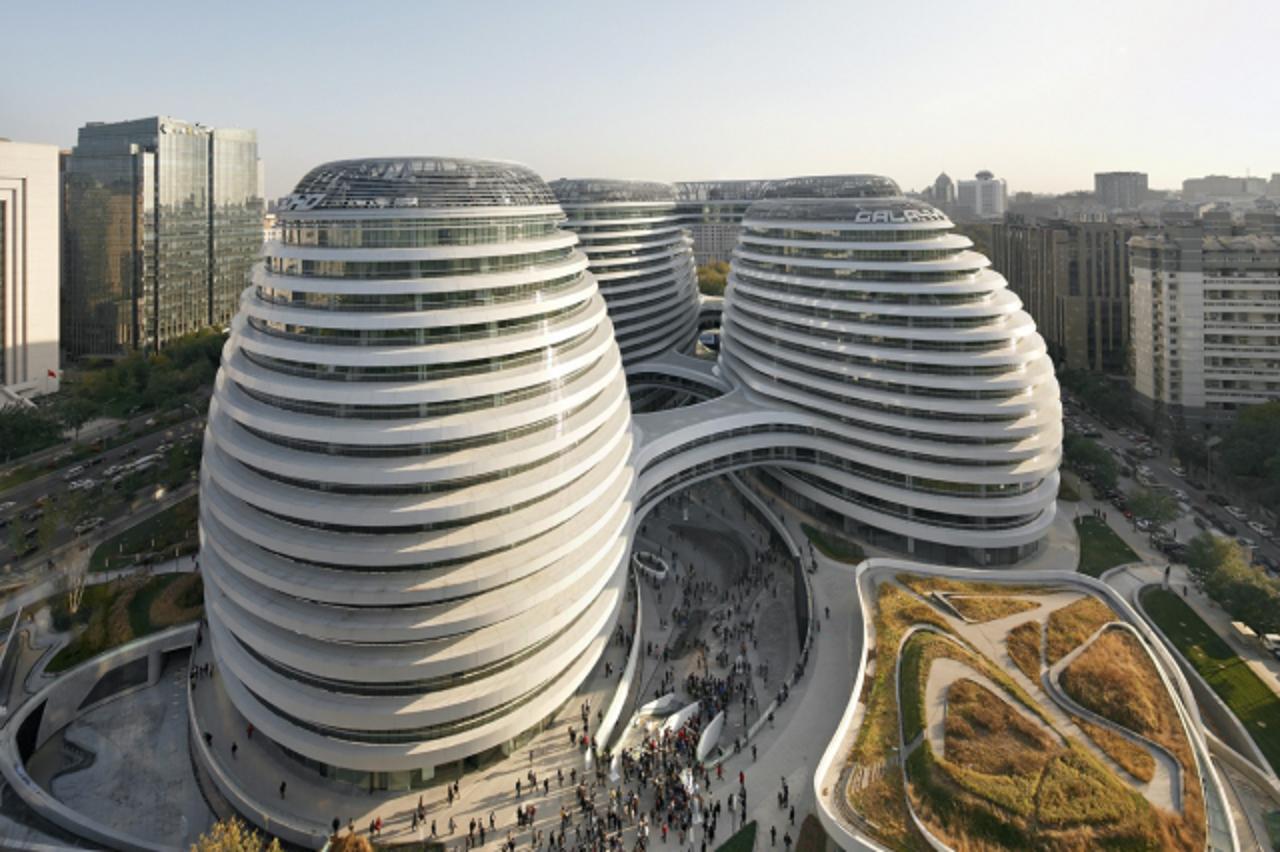'Prvi trgovacki centar  Galaxy Soho arh. Zahe Hadid u Pekingu'