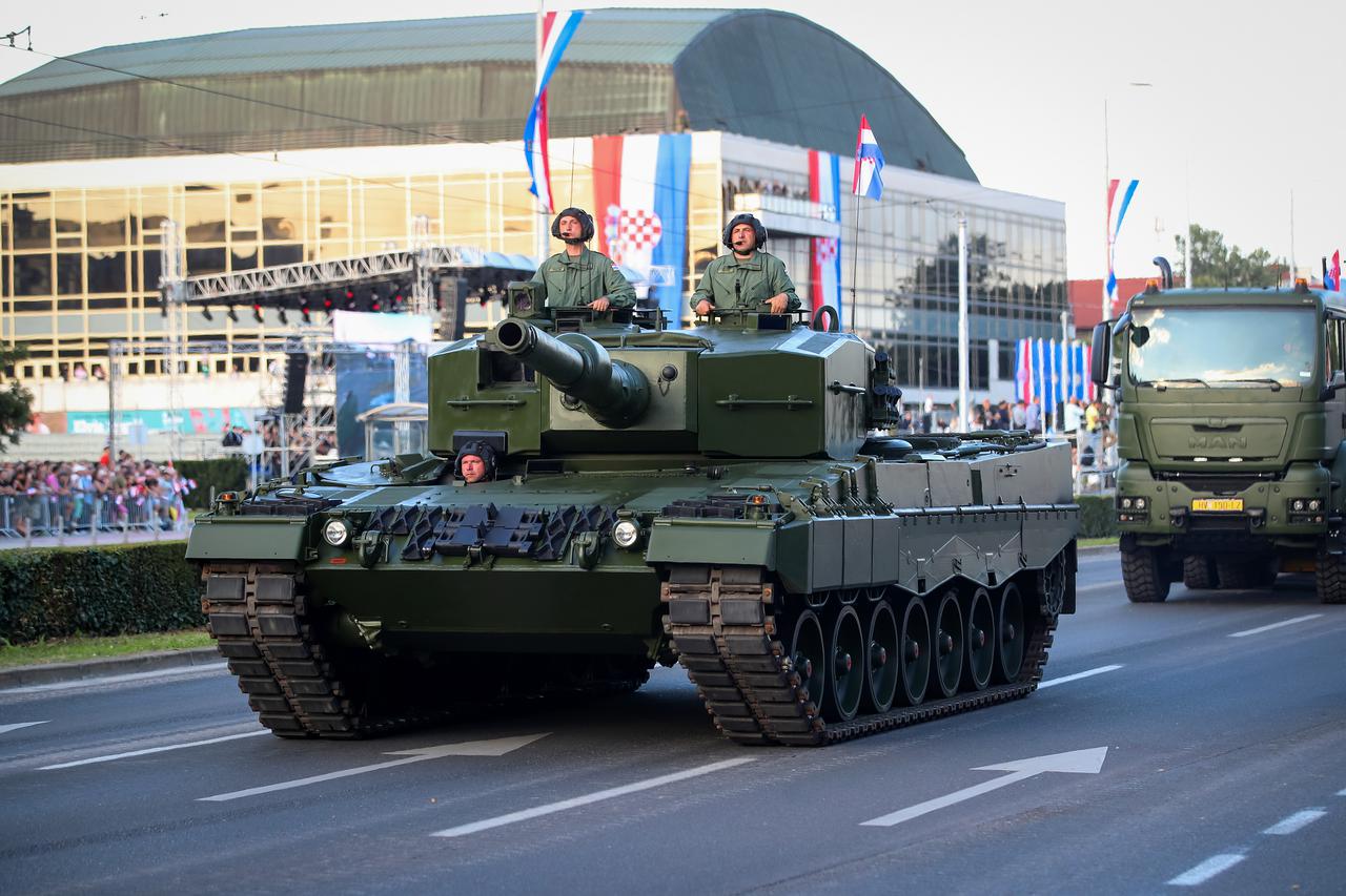 Hrvatska će nabaviti 44 tenka Leopard 2A8 - arhiva