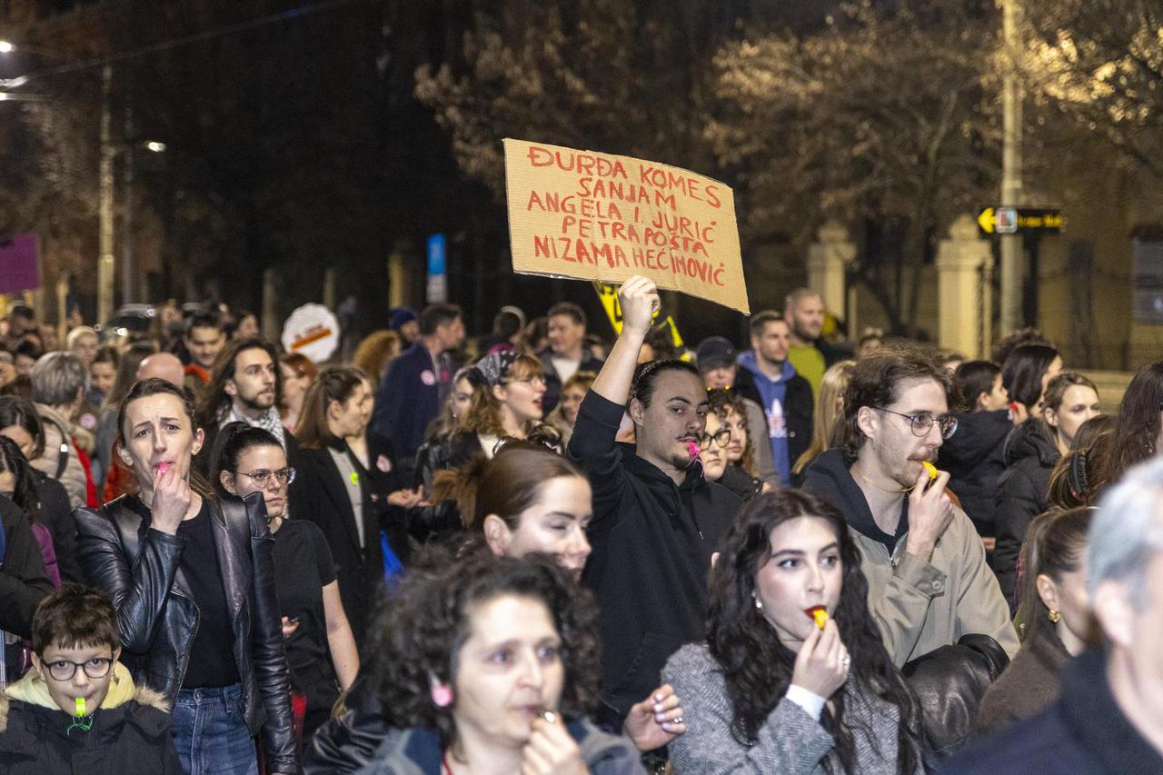 Osijek: Noćni marš za prava i ravnopravnost žena