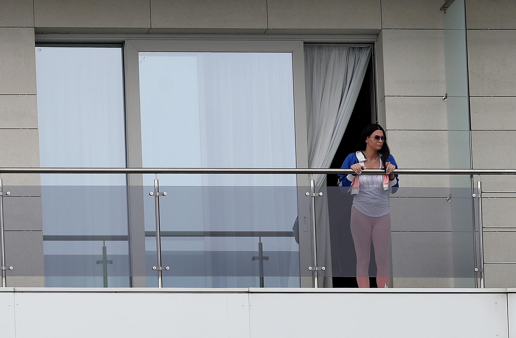 Danas su ih posjetile i obitelji, pa je tako Domagoj Vida dan proveo uz ženu, sina i majku.

