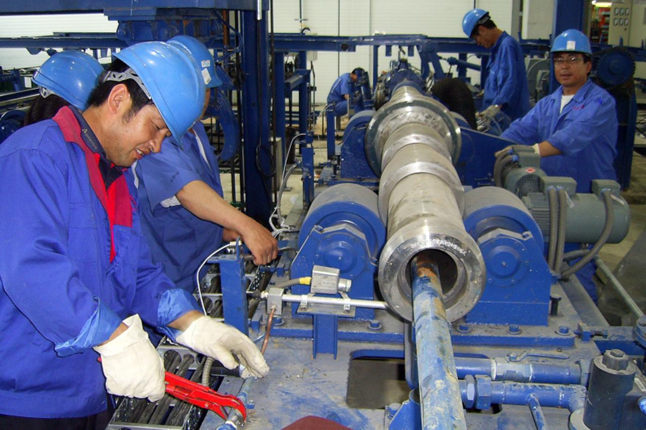 \'VARAZDIN/MEDJIMURJE- 12.06.2009., Cakovec, Hrvatska- Kinezi dosli montirat strojeve u tvrtki Fero preis. Harald Steuff, direktor tvrtke. Photo: Ivica Beti / Vecernji list\'
