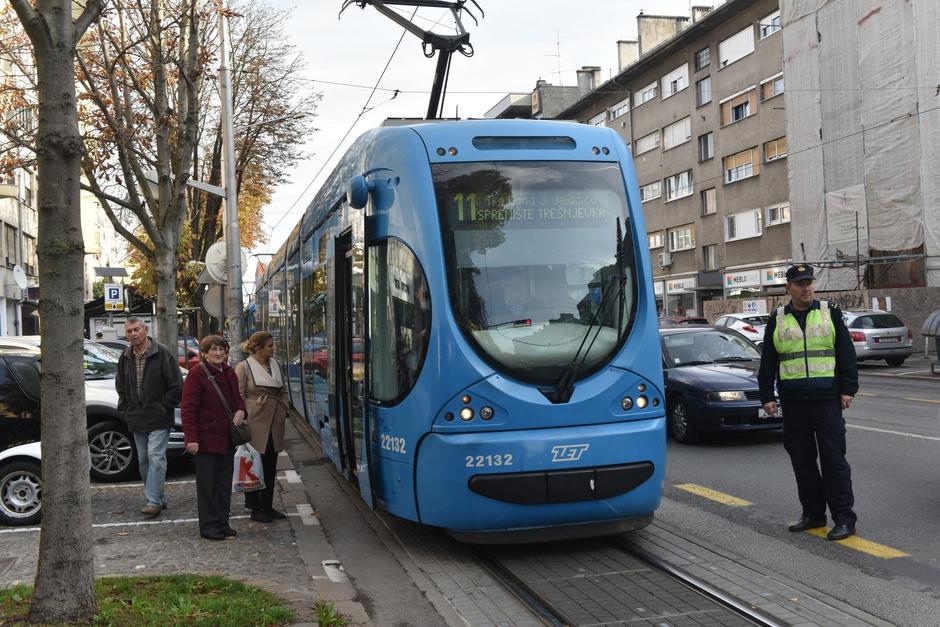 Puknuće cijevi na Maksimirskoj