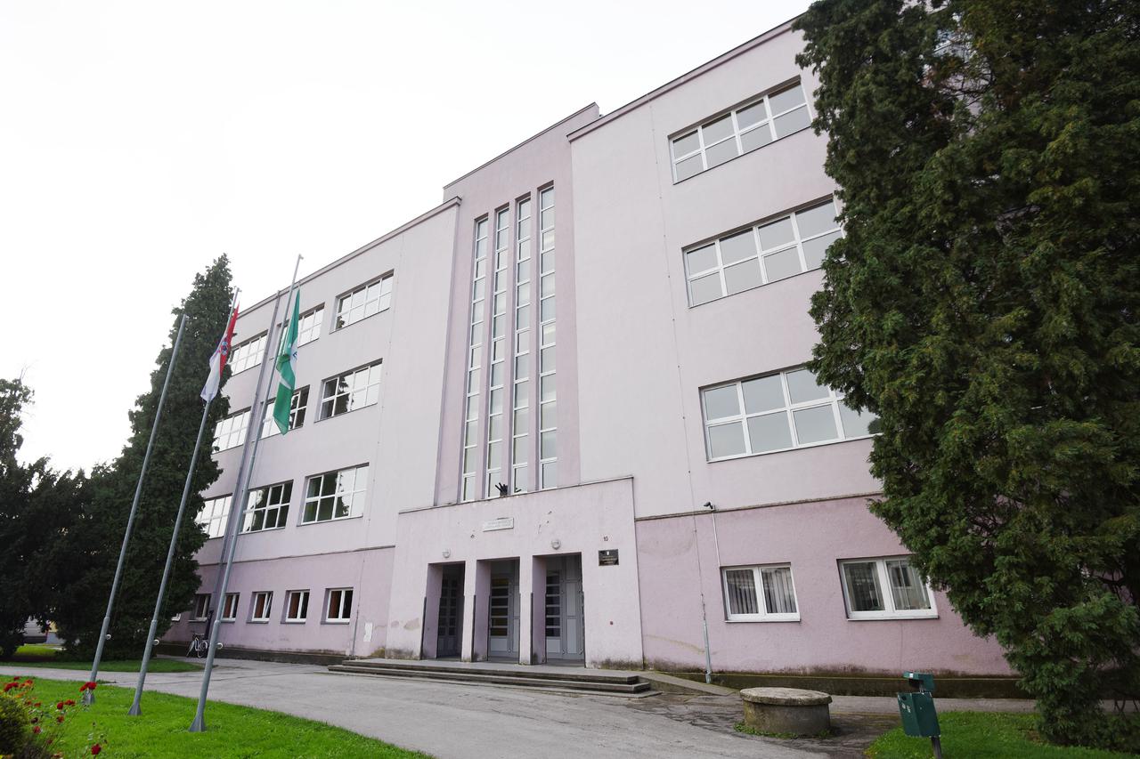 Varaždin: U?enici Prve osnovne škole nastavu poha?aju od 8.50 sati