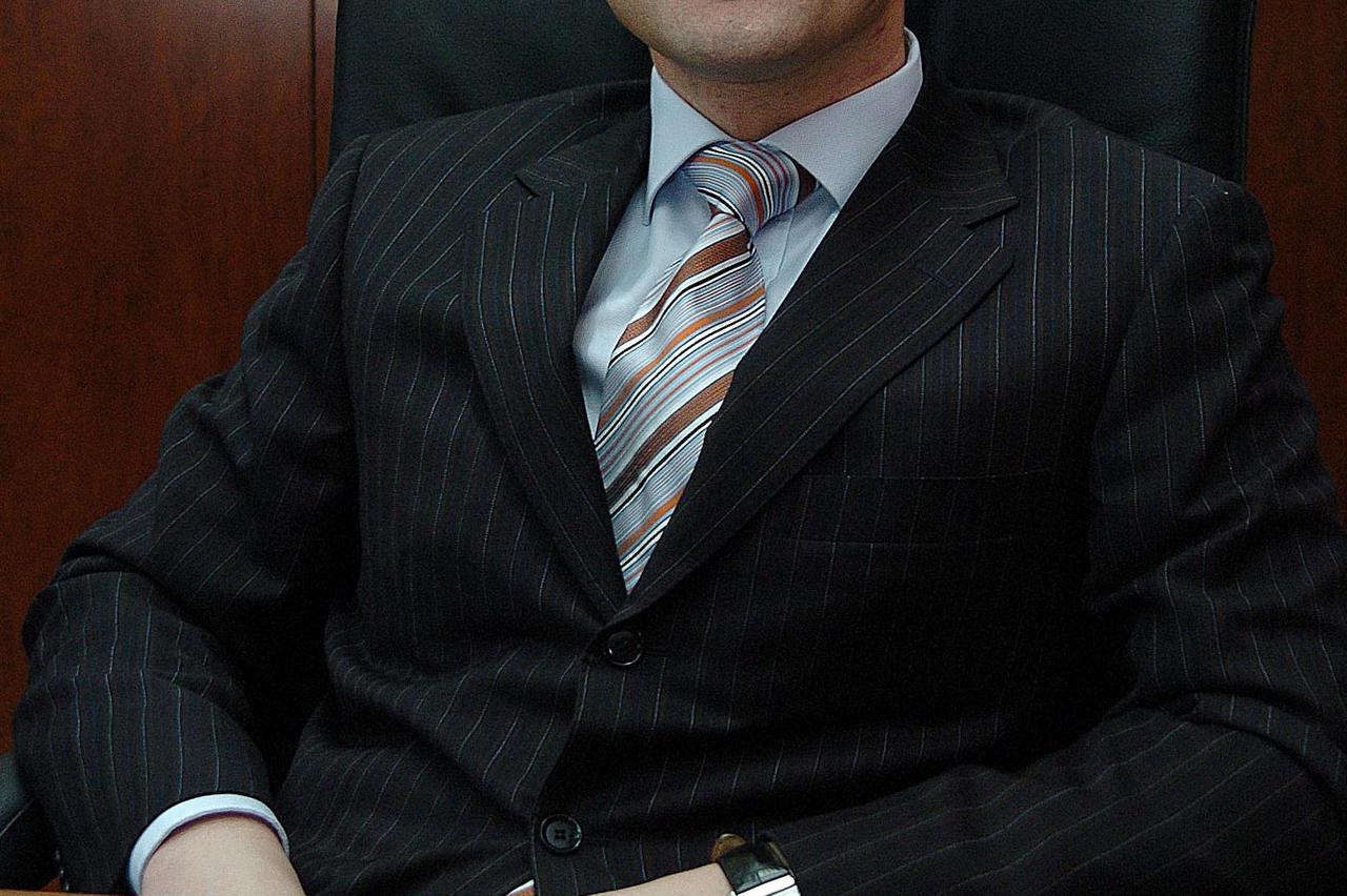 poslovni zagreb 07.03.2007 ....predstavnik uprave, tomislav rados.... snimio:anto magzan