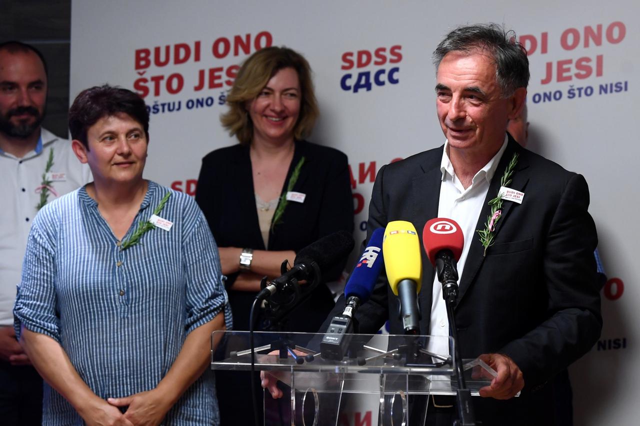 Zagreb: Kandidati SDSS-a za Hrvatski sabor predstavili završni spot "Sagradili smo most (bez Kineza)“