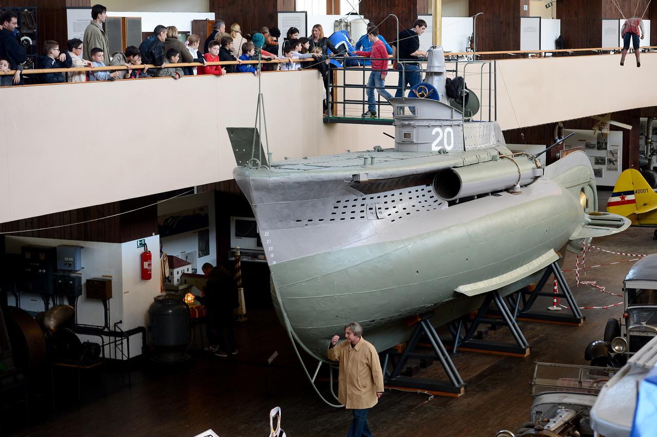 31.03.2015., Zagreb - Posjetitelji Tehnickog muzeja imali su prigodu razgledati jedan od najatraktivnijih izlozaka podmornicu iz Drugog svjetskog rata P 901 popularno nazvanu Malisan. Podmornica je sagradjena 1943. u Italiji, a prije pet godina je u potpu