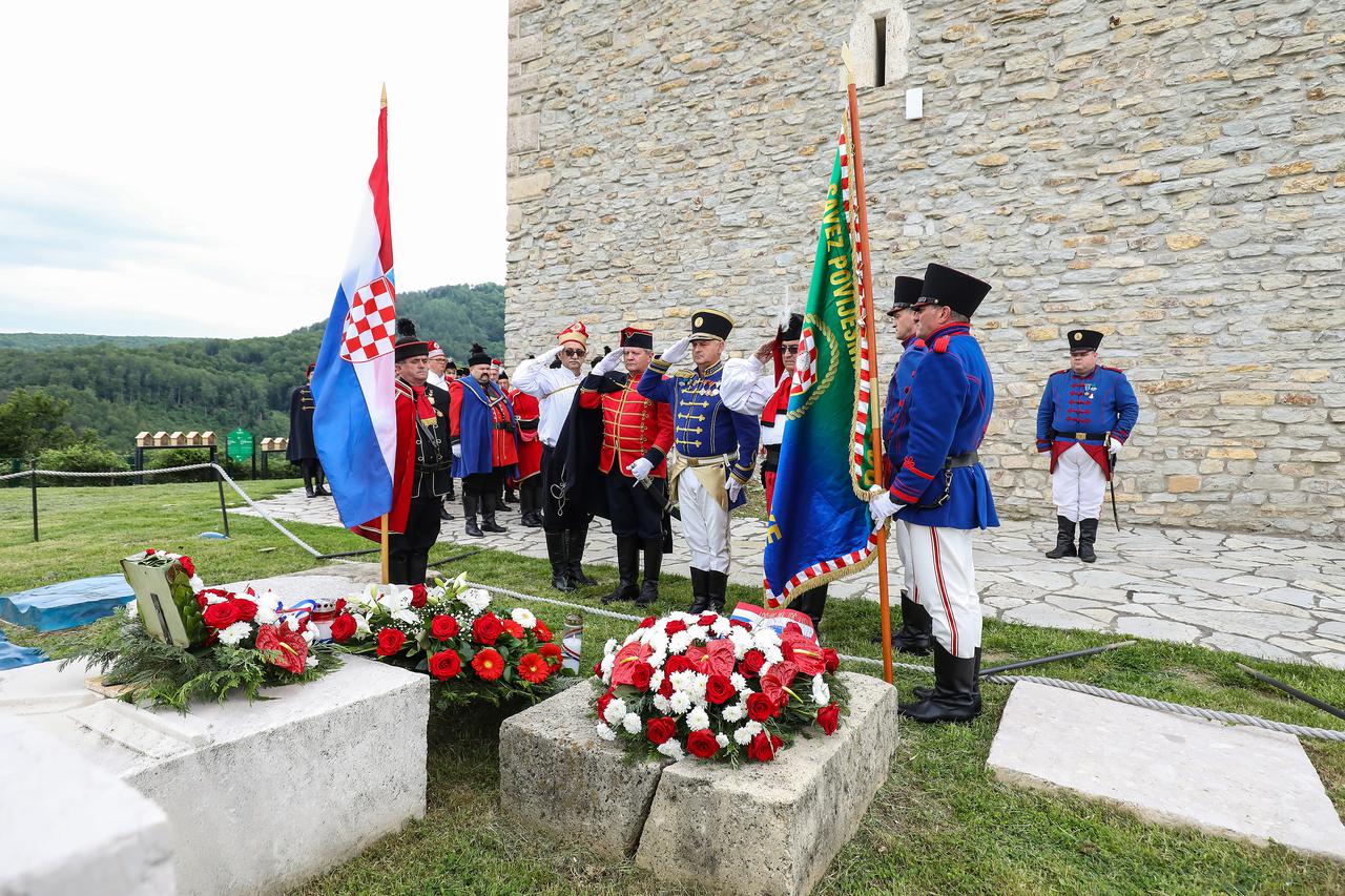 Zagreb: Na oltaru Domovine održano tradicionalno polaganje vijenaca i obilježavanje Dana državnosti RH