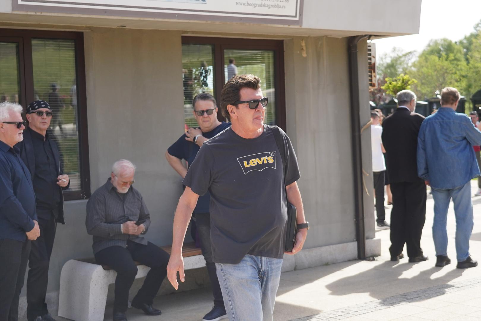 Evo stojim ovdje sretan što sam bio jedan od onih koji su te znali - izgovorio je Topić u posljednjem obraćanju velikoj prijateljici i kolegici (Momčilo Bajagić Bajaga)