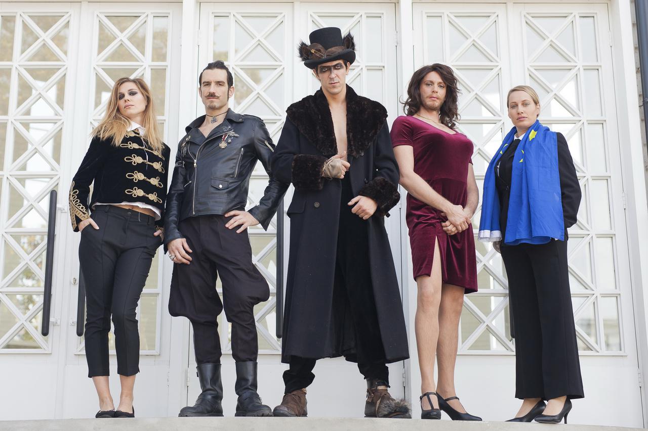 Glumačka ekipa predstave "Teror tolerancije" 