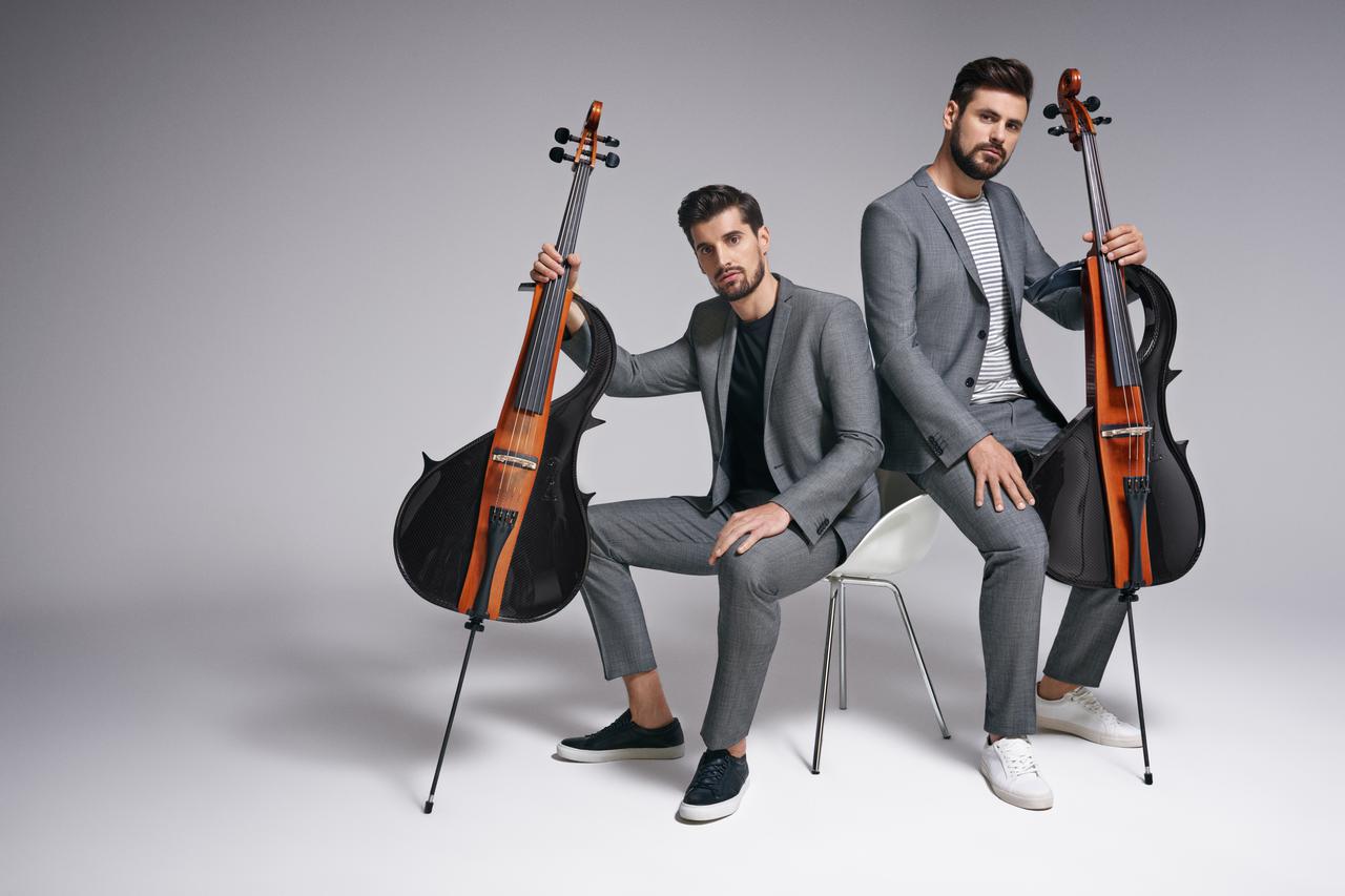2CELLOS