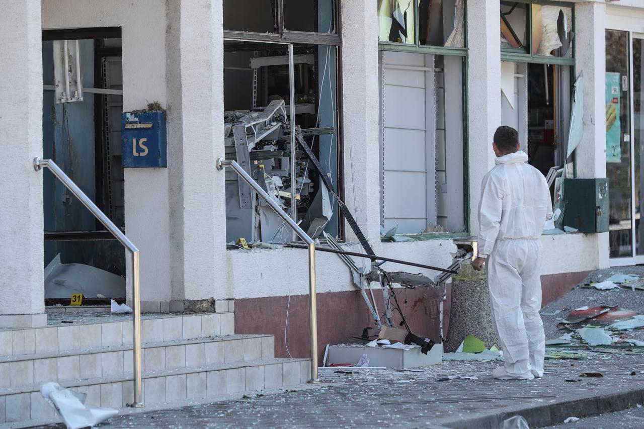 Raznesen bankomat u Mihovljanu