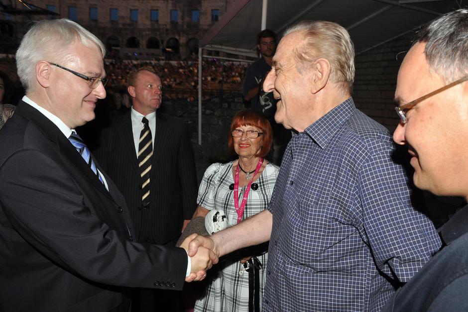 Ivo Josipović i Veljko Bulajić u Puli na svečanom otvorenju 58. festivala igranog filma