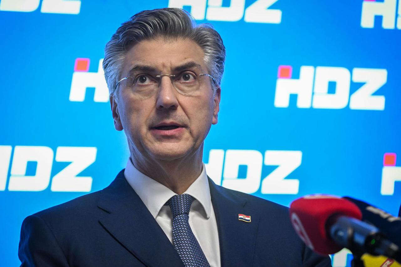Zagreb: Predsjednik Vlade Andrej Plenković dao je izjavu za medije nakon sjednice stranke