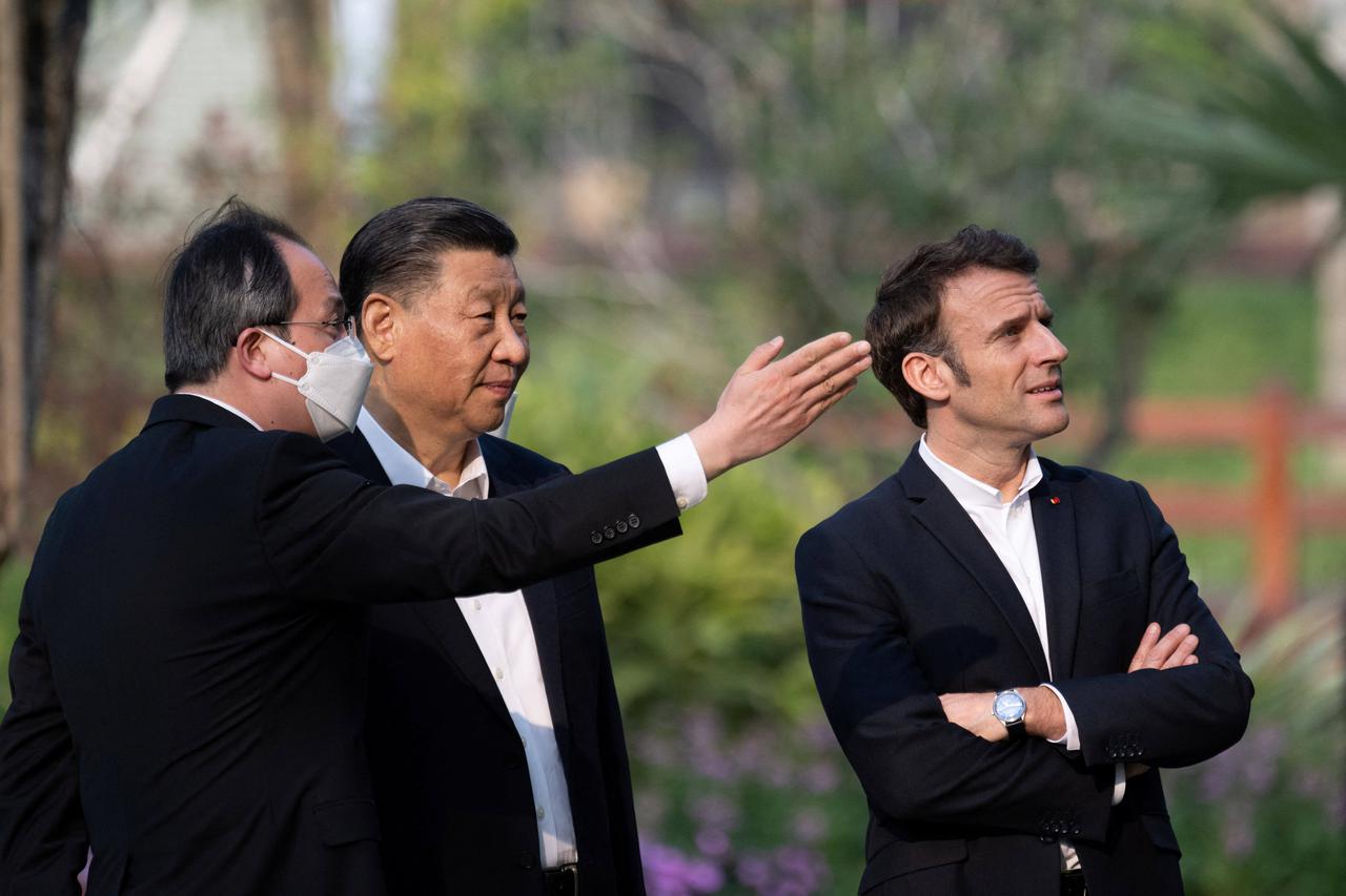 Chinese President Xi Jinping and France's President Emmanuel Macron