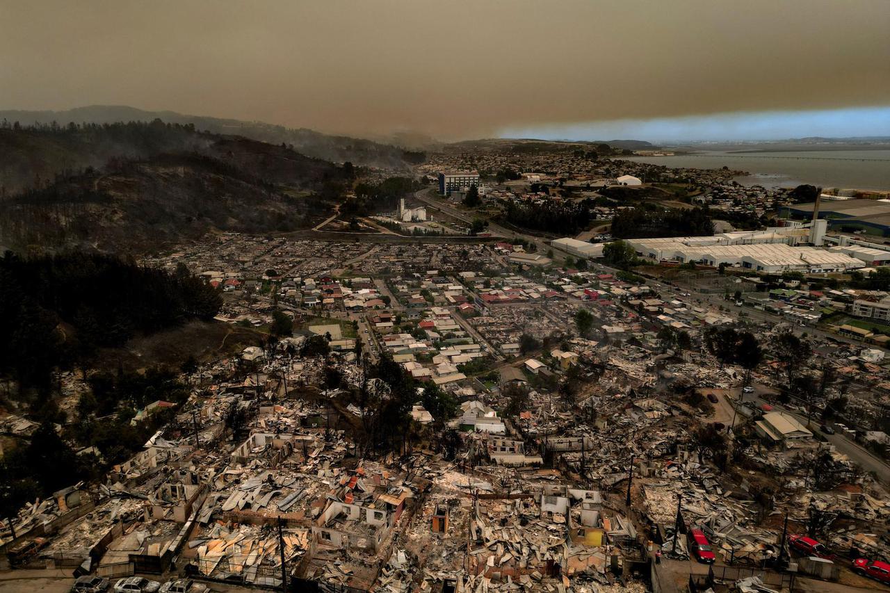 Wildfire burns in Chile