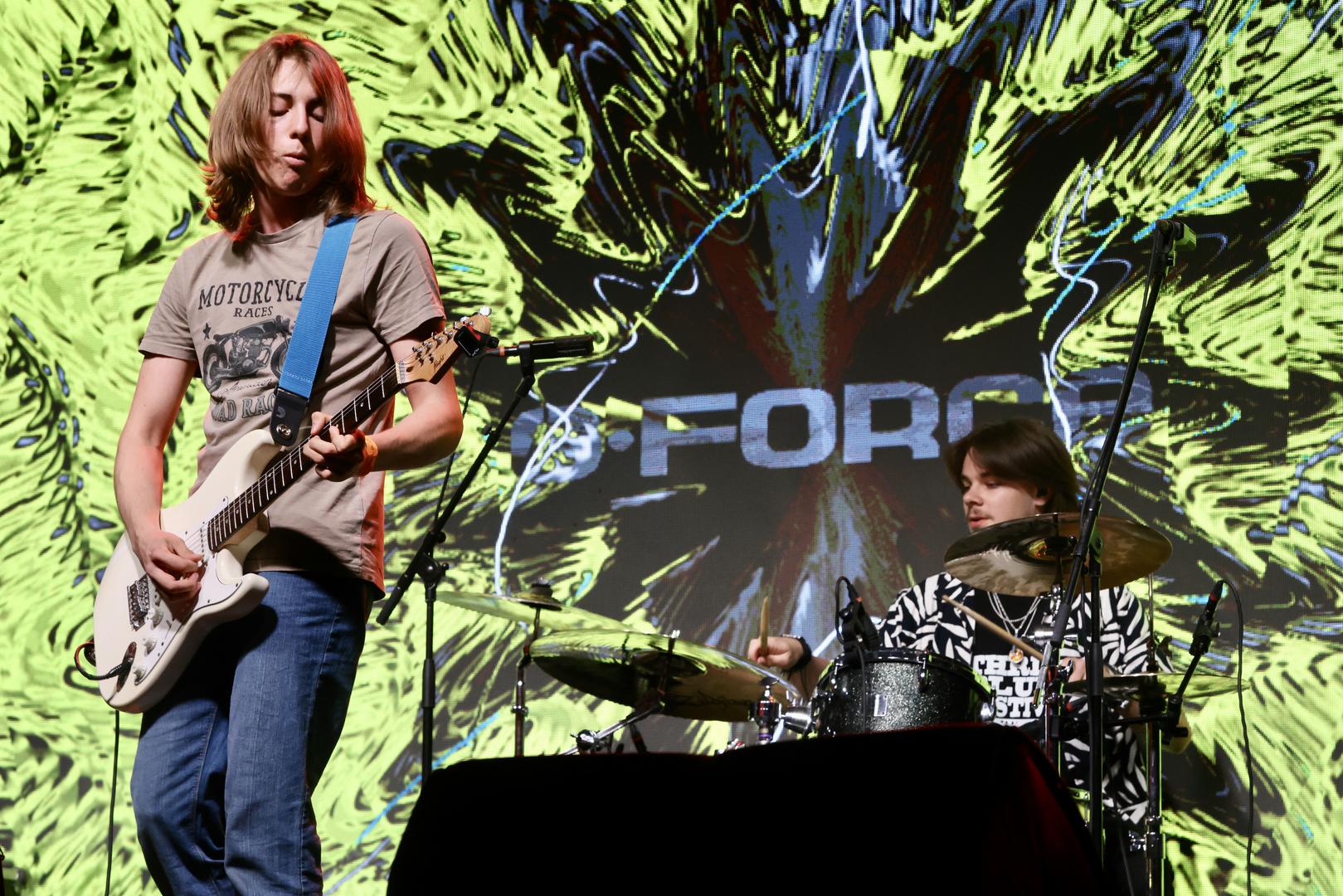 Deveto izdanje Thrill Blues Festivala u Trilju zaključeno je u subotu, 25. srpnja, velikim finalom na kojem je nastupio australski gitaristički fenomen Taj Farrant – ime koje je nosilo mlađi, "snaga mladosti" dio ovogodišnjeg festivalskog motoa.