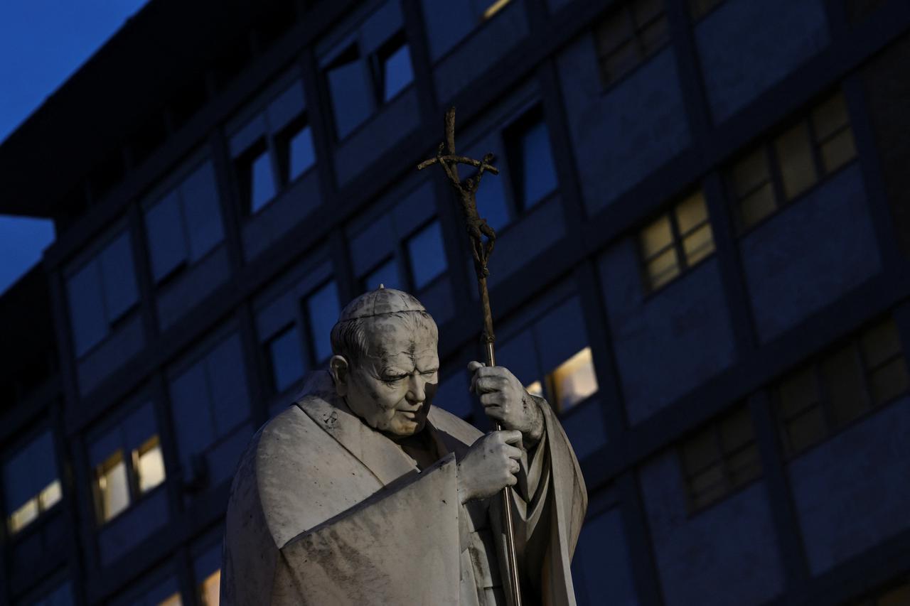 Pope Francis continues treatment at Gemelli Hospital in Rome