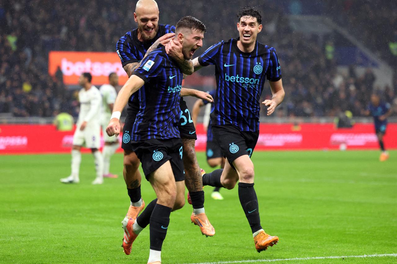Serie A - Inter Milan v Fiorentina