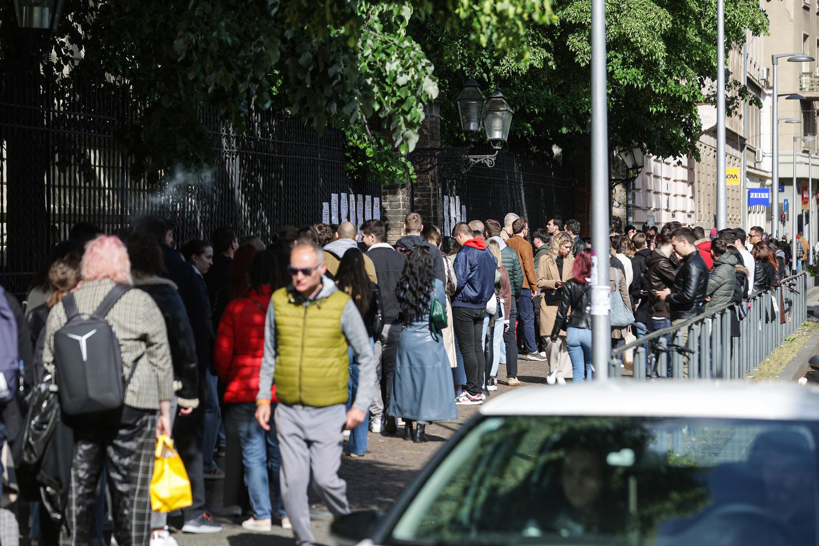 17.04.2024., Zagreb - Glasanje u Varsavskoj ulici stvorilo je velike redove.  Photo: Luka Stanzl/PIXSELL