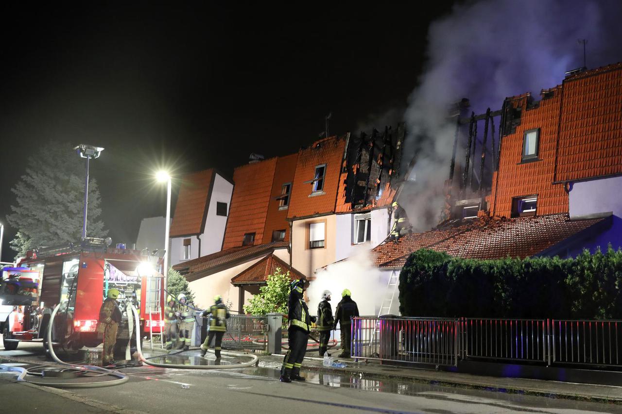 Veliki požar u Zaprešiću, plamen zahvatio nekoliko kuća