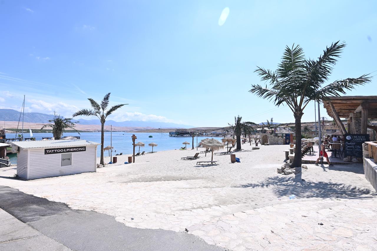 Novalja: U skobu pred noćnim klubom usmrćen strani državljanin