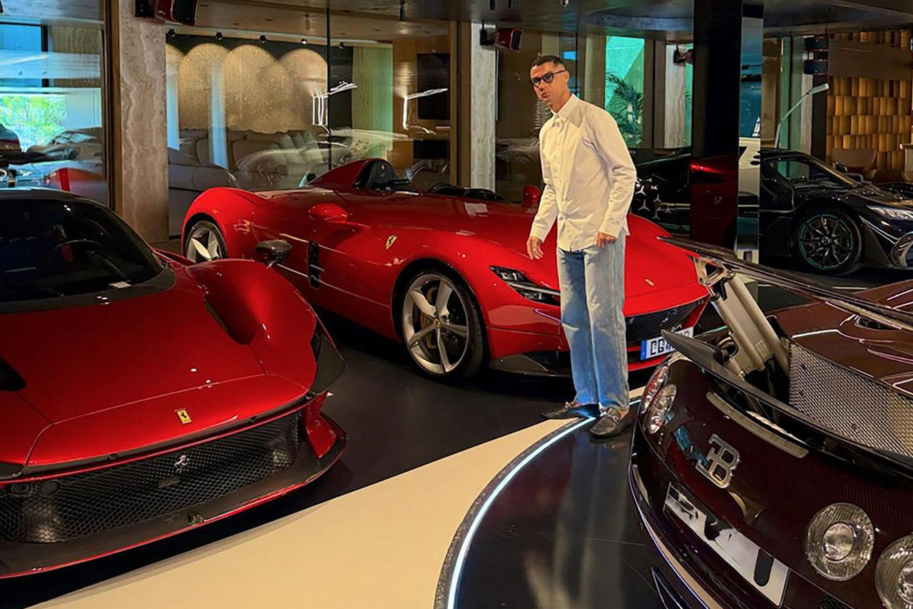 Cristiano Ronaldo pokazao dio svoje impresivne kolekcije automobila