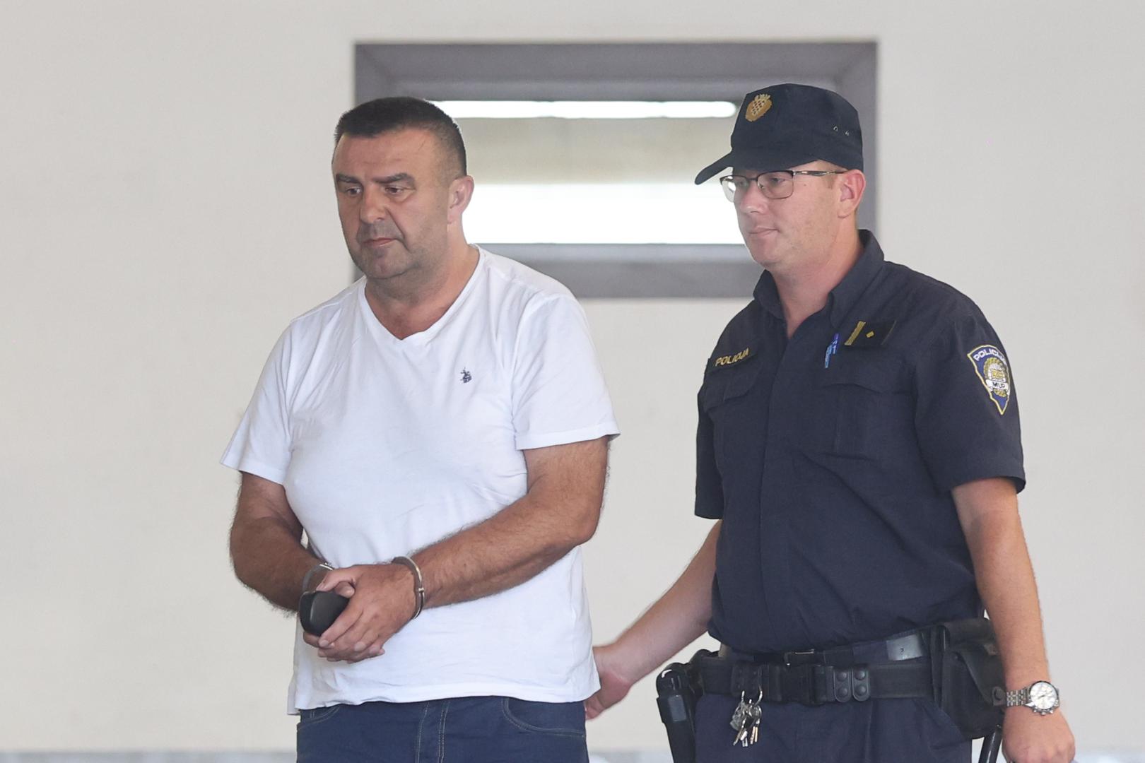 Vlasnica tvrtke Alma Boch također je među uhićenima u akciji USKOK-a, koja se provodi uz sudjelovanje vojne policije. Nadležna tijela sada trebaju utvrditi postoje li elementi kaznene odgovornosti u postupcima povezanim s nabavom vojne opreme.