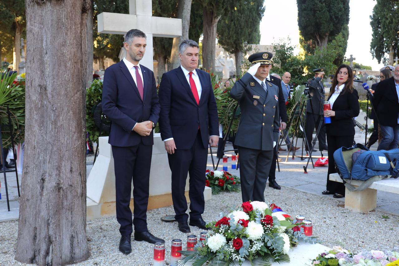 Iako nije pozvan, predsjednik Milanović u Dubrovniku je odao počast poginulim braniteljima povodom obilježavanja 30. obljetnice oslobađanja juga Hrvatske