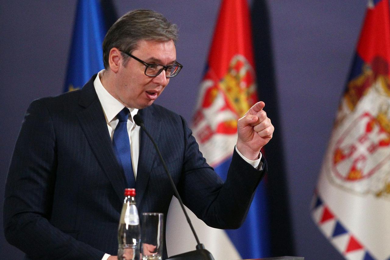 Beograd: Aleksandar Vučić susreo se s EU povjerenikom za proširenje