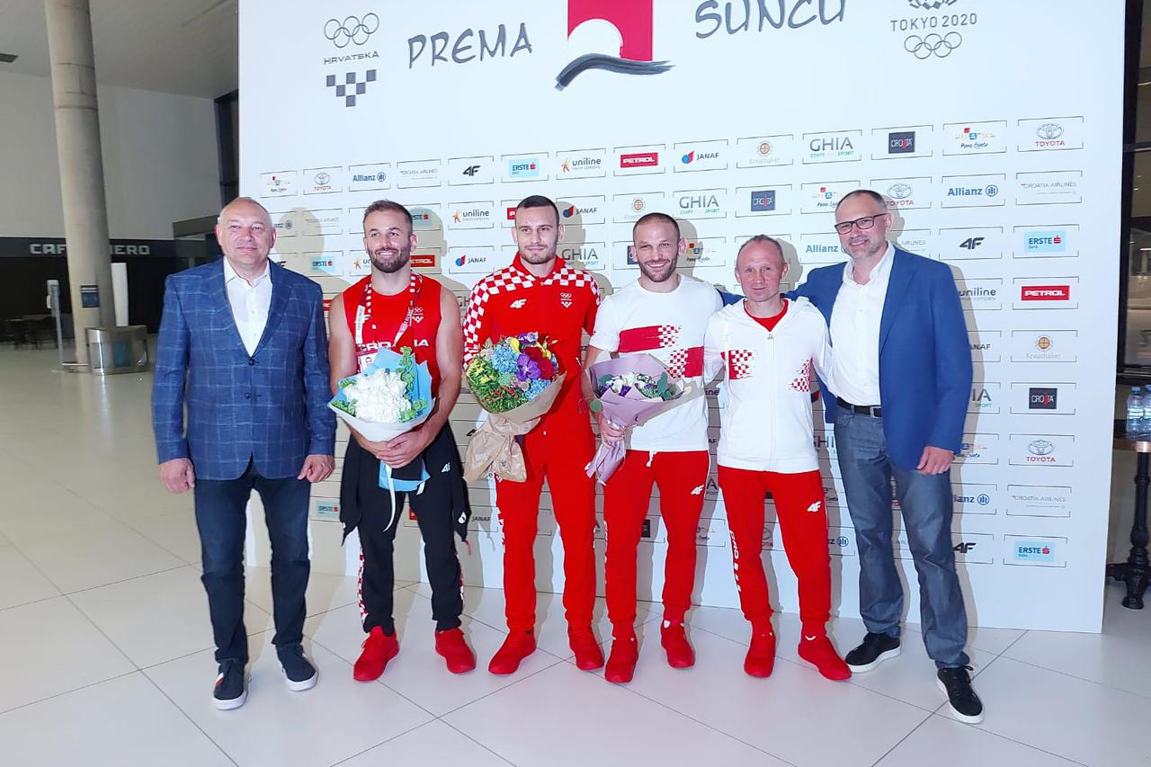 Hrvači su se vratili iz Tokija