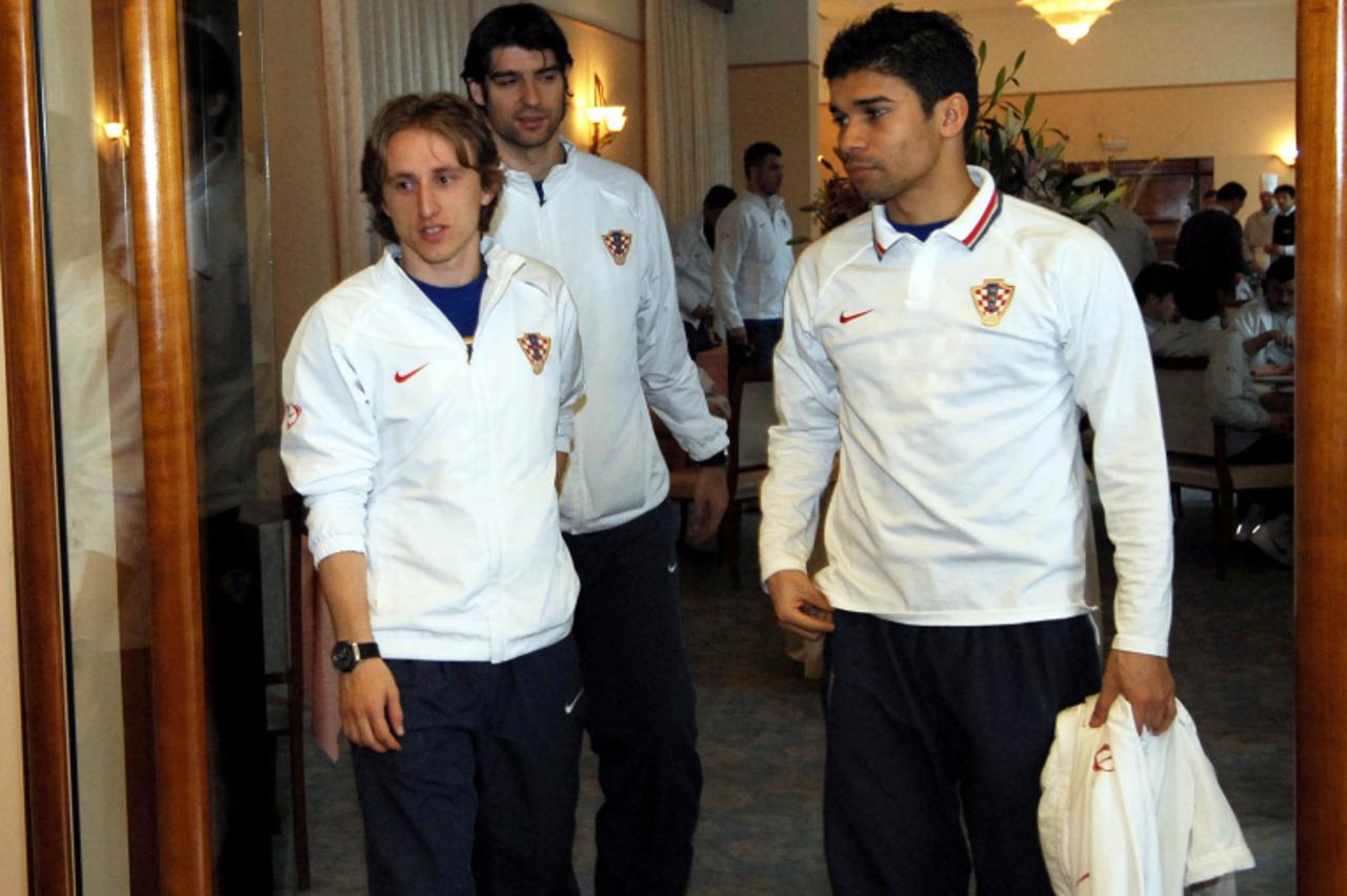 Eduardo, Modrić