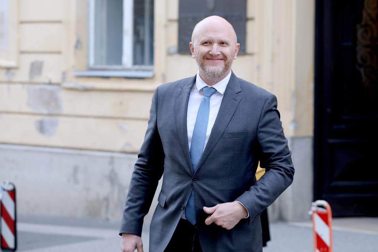 Zagreb: Zastupnici dolaze u Staru gradsku vijećnicu