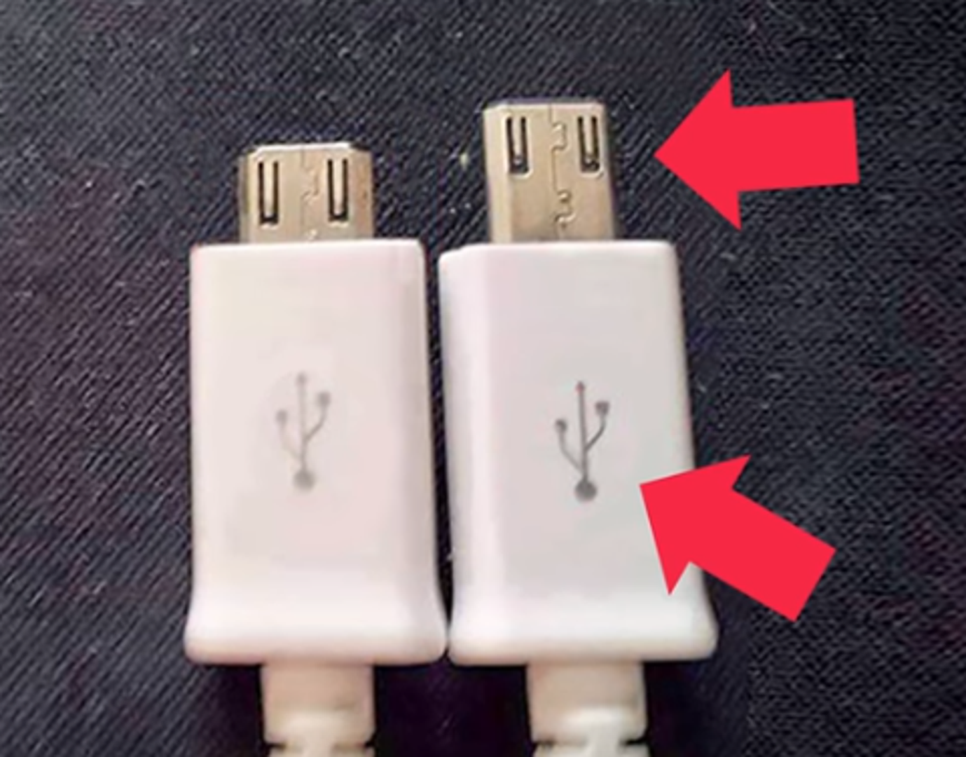 OBRATITE POZORNOST NA ŽICE I DIJELOVE KOJI IDU U UTOR MOBITELA. Kvaliteta žica je najveći znak je li proizvod originalan. Na kopiji ćete vidjeti zaobljene uglove i dijelove koji nisu čvrsti. Također obratite pozornost na simbol koji bi trebao biti ujednačeno obojan.