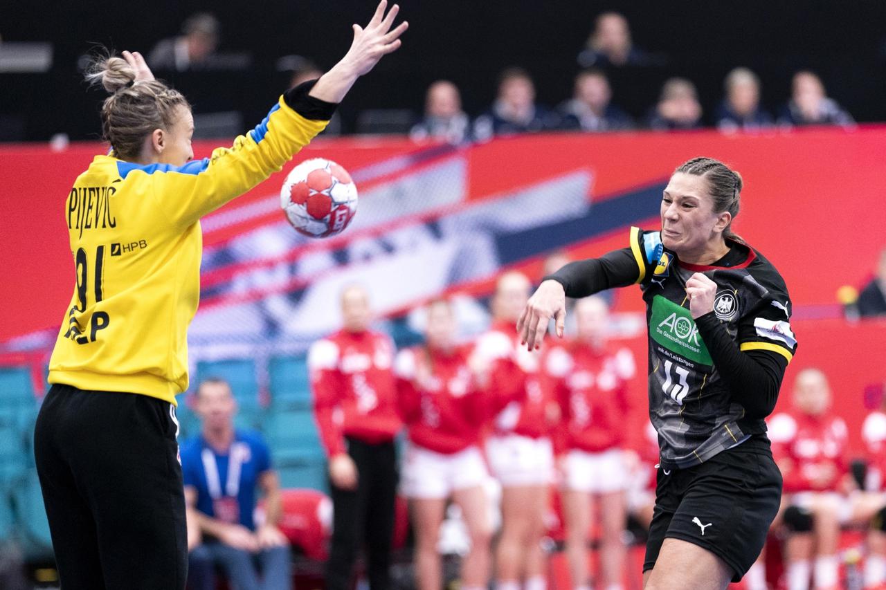 EHF Euro Women's Handball Championship - Main Round Group 2 - Croatia v Germany