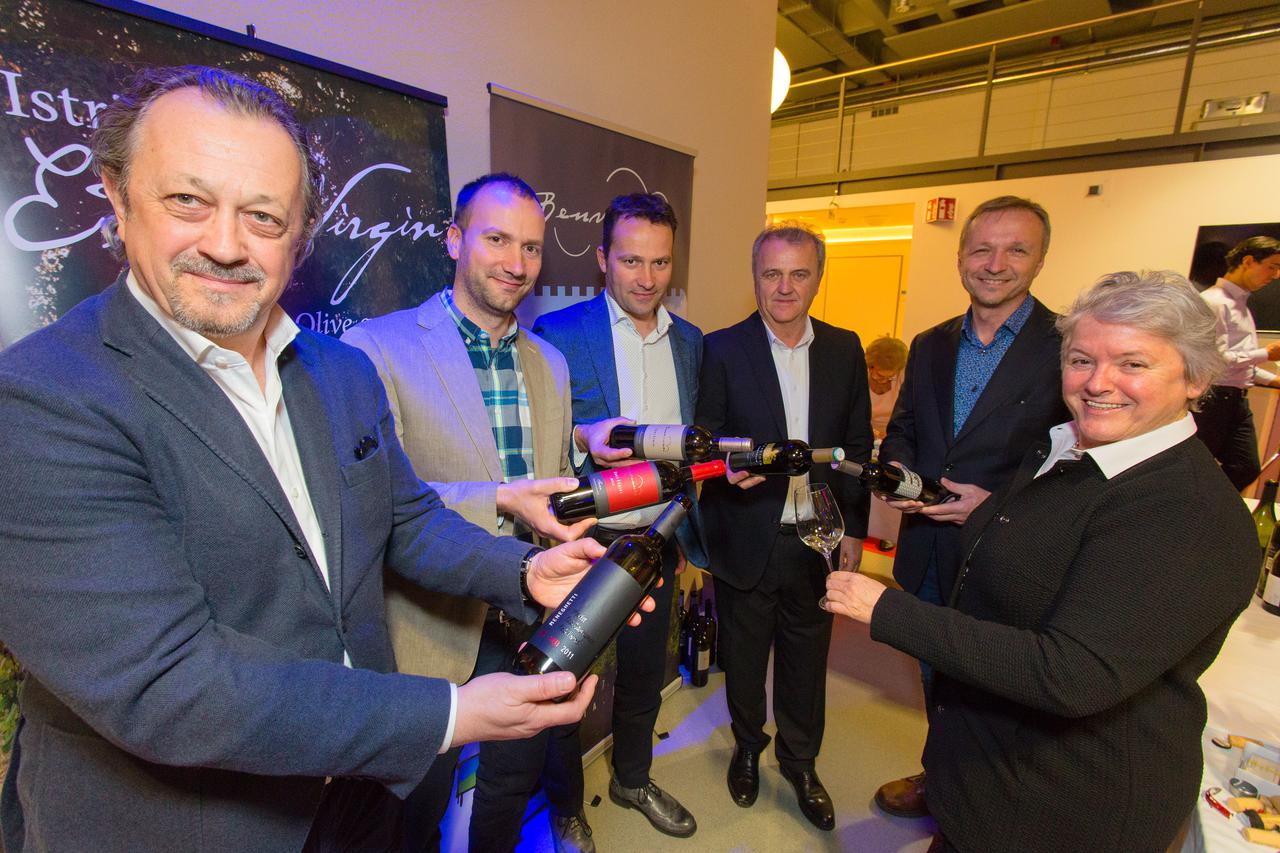 Ugledna njemačka sommelierka ocjenjivala je vina Miroslava Pliše, Alberta i Nikole Benvenutija, Veljka Ostojića i Ivice Matoševića